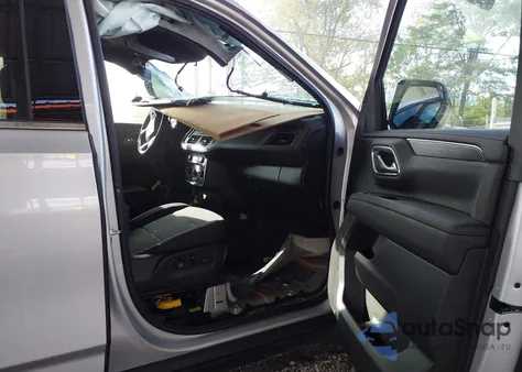 2024 Chevrolet Tahoe K1500 z USA, uszkodzony, nr VIN 1GNSKLED6RR243215